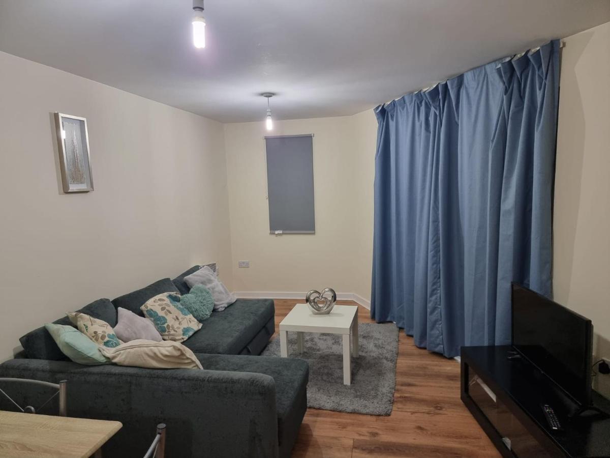 Long Stay Accomodation 切姆 外观 照片